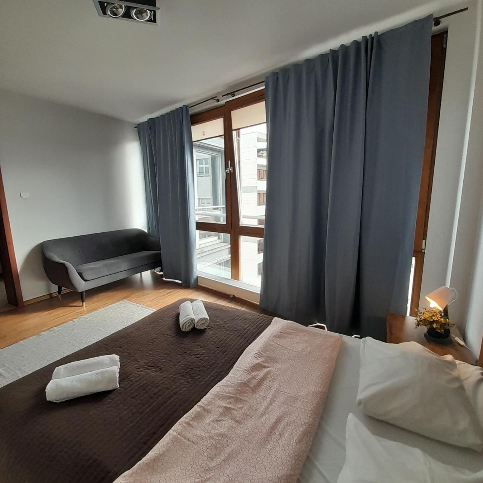 Luxury Apartment Piekna ワルシャワ エクステリア 写真