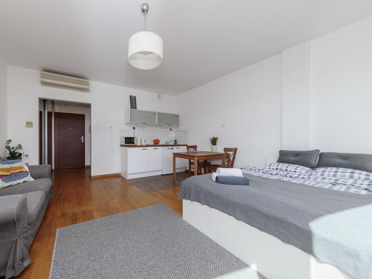 Luxury Apartment Piekna ワルシャワ エクステリア 写真