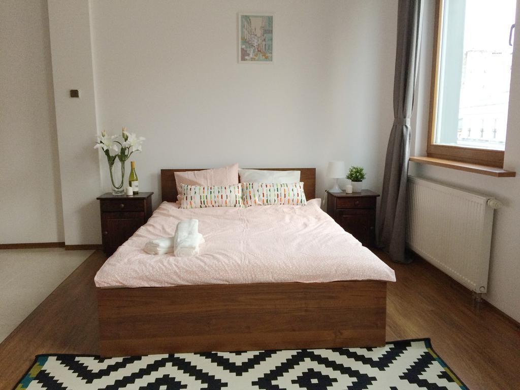 Luxury Apartment Piekna ワルシャワ エクステリア 写真